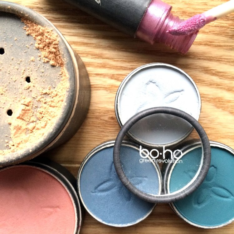 detail-boho-makeup-1024x1024